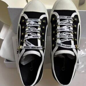 Size: EU 39  Color: Deep navy with white embroidery  Material: Premium cotton up
